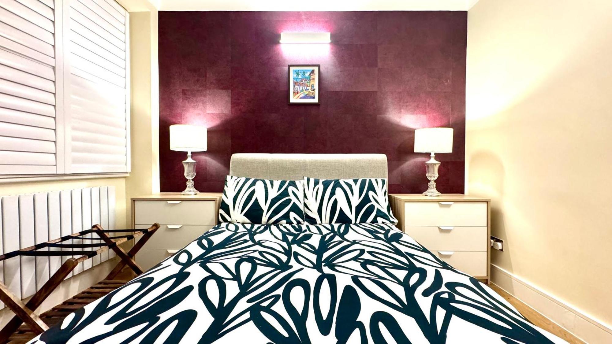 2 Bedroom Apartment In Central London South Kensington By Wild Лондон Екстериор снимка