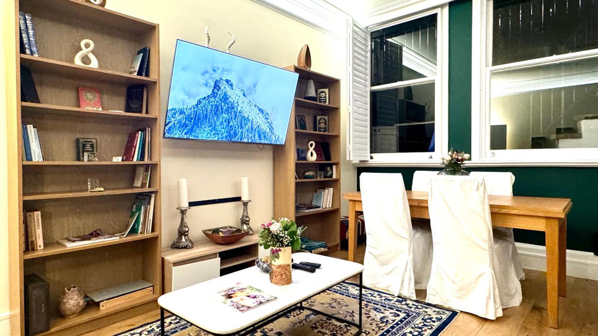 2 Bedroom Apartment In Central London South Kensington By Wild Лондон Екстериор снимка